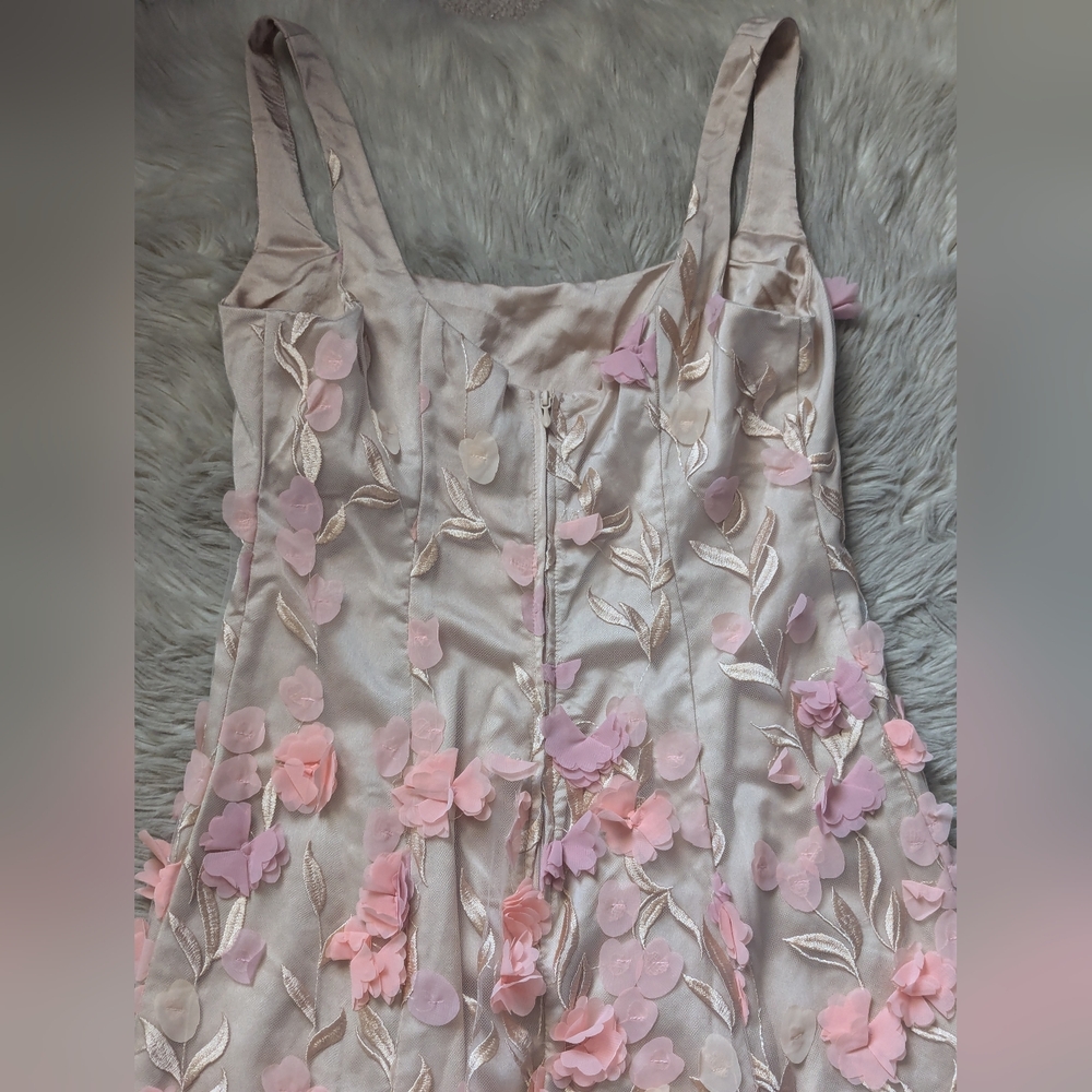NWOT Show Me Your Mumu Stephanie Dress in Champagne 3D Floral - Picture 14 of 14